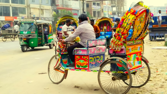 রাজধানীতে ৩ দিনের মধ্যে ব্যাটারিচালিত রিকশা বন্ধের নির্দেশ