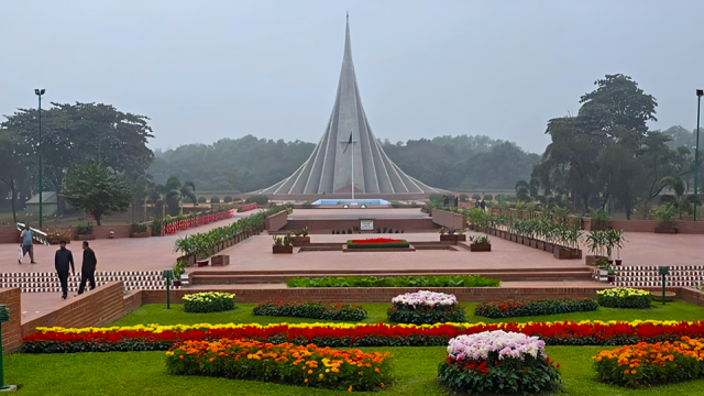 শ্রদ্ধা ও ভালোবাসায় সিক্ত হতে প্রস্তুত জাতীয় স্মৃতিসৌধ