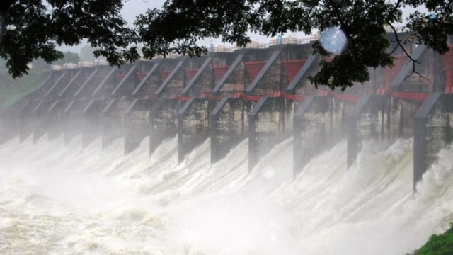 রাত ১০টায় কর্ণফুলি জলবিদ্যুৎ কেন্দ্রের ১৬টি স্পিলওয়ের গেট খুলে দেওয়া হবে।