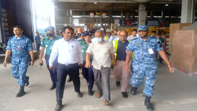 মালয়েশিয়াফেরত ৩ প্রবাসী জঙ্গি নয়, তাদের ভিসার মেয়াদ শেষ হয়েছে : স্বরাষ্ট্র উপদেষ্টা