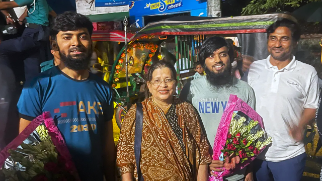 ৫ বছর পর মুক্তি পেলেন খুবির দুই শিক্ষার্থী