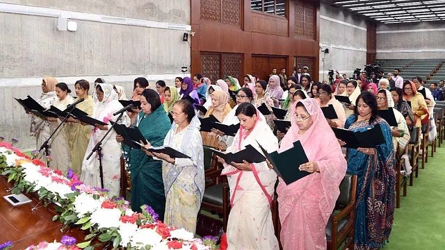 শপথ নিলেন সংরক্ষিত আসনের সংসদ সদস্যরা