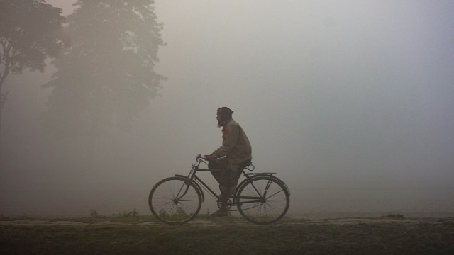 দিনাজপুরে তাপমাত্রা নামল ১০ ডিগ্রিতে