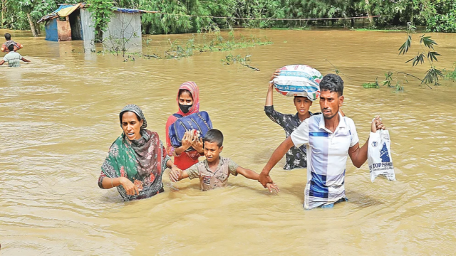 বন্যার্তদের সহায়তায় এক দিনের বেতন দেবেন জ্বালানি মন্ত্রণালয়