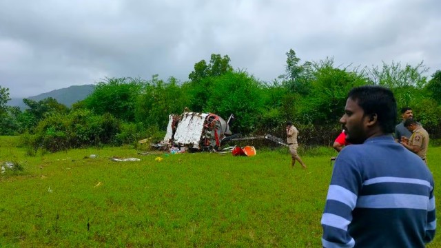 ভারতে হেলিকপ্টার বিধ্বস্ত