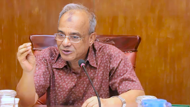 বাহক নয়, মাদকের গডফাদারদের ধরতে হবে : স্বরাষ্ট্র উপদেষ্টা